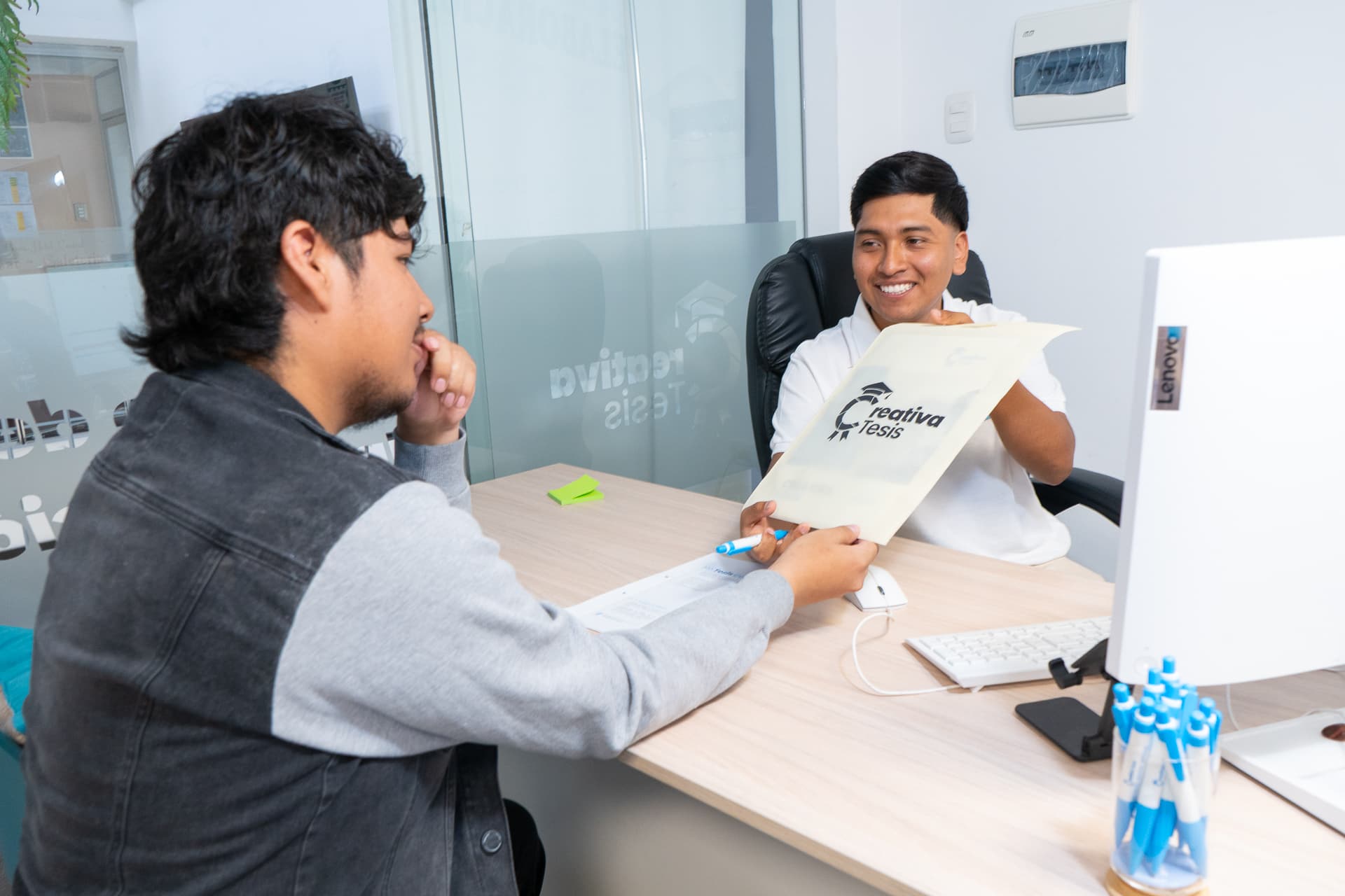 Creativa Tesis - Tesis final o Informe final