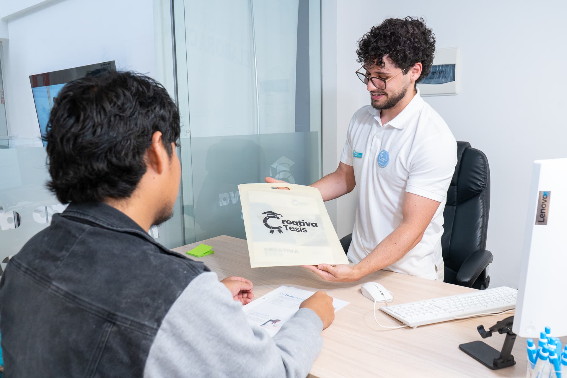 Creativa Tesis - Plan o proyecto de tesis